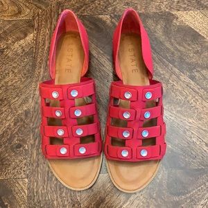 1. State Red slip on sandal🌹